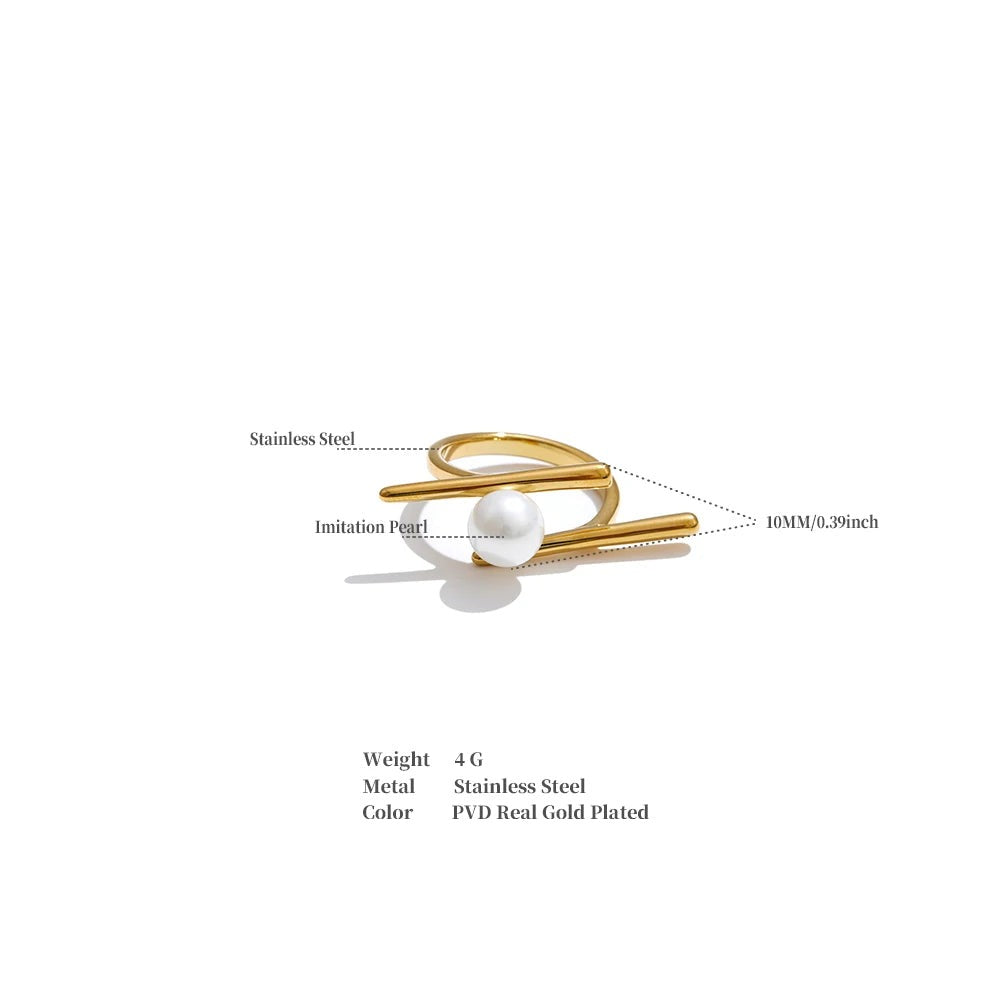 Pearl geometric ring in 18K gold-plated stainless steel with pearl.