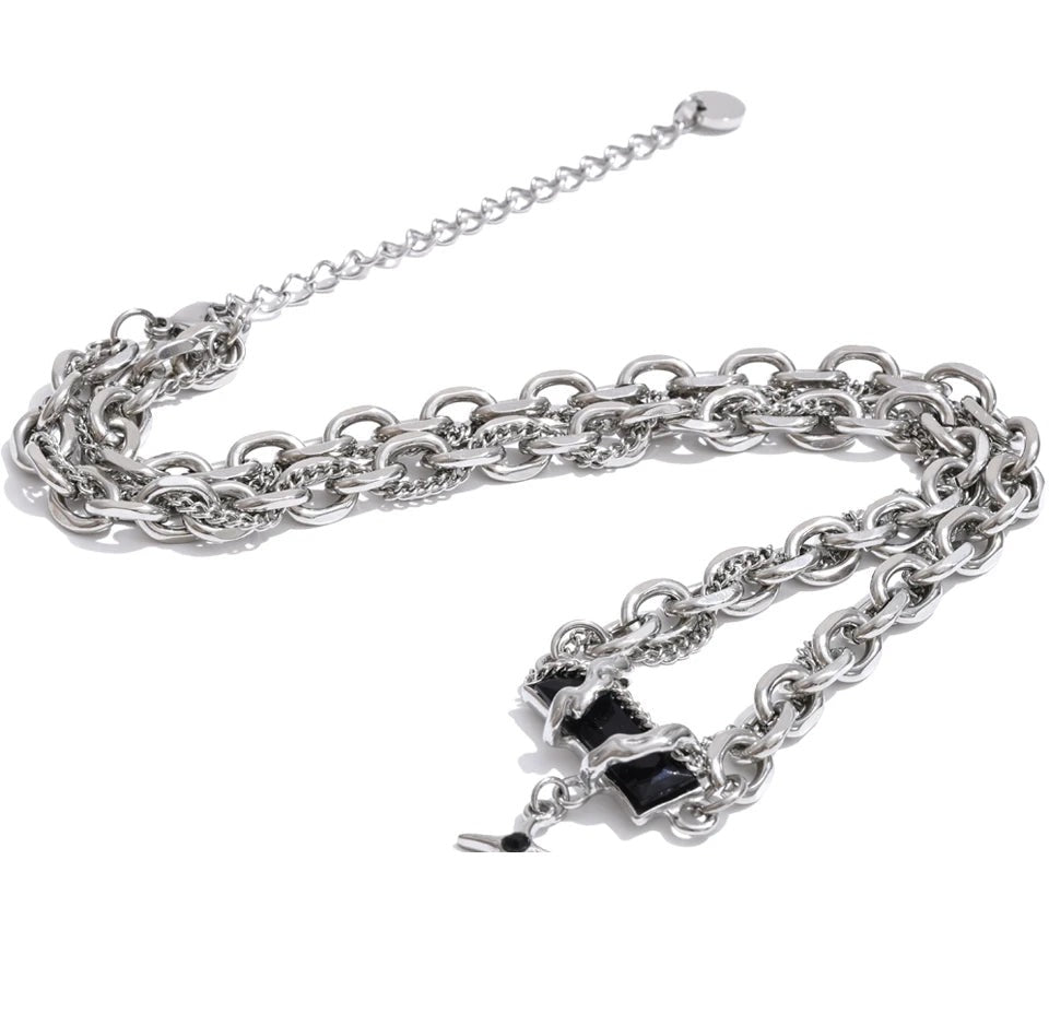 Crystal natural stone cross necklace in gold-plated stainless steel with natural stone and crystal.