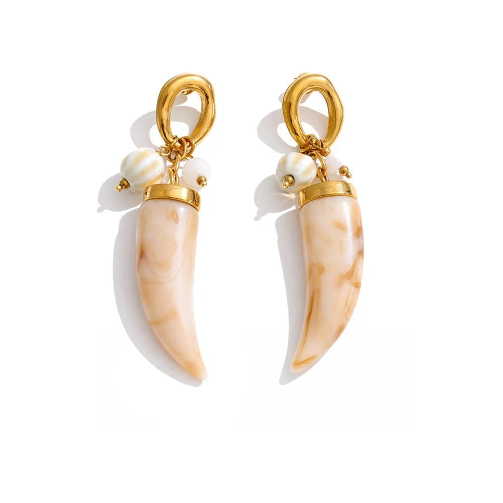 Gold-plated stainless steel earrings with resin and acrylic.