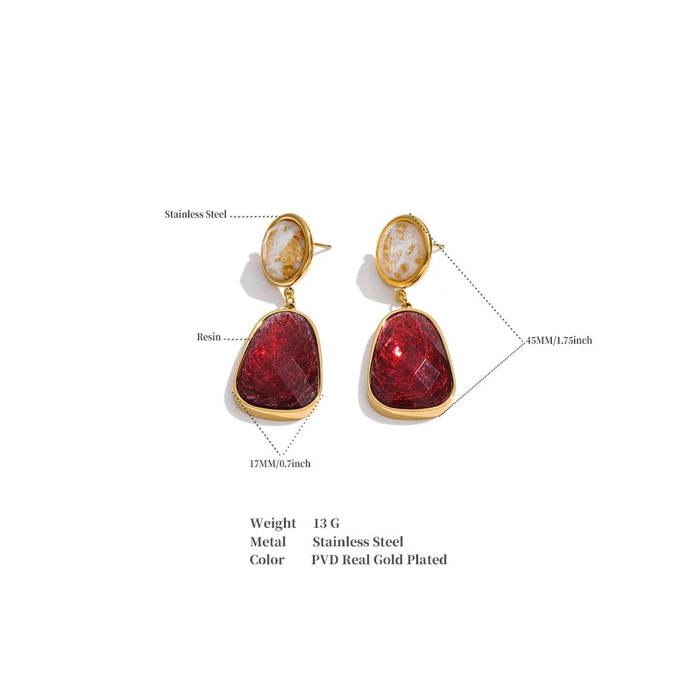White resin multi-color earrings in gold-plated stainless steel with resin.