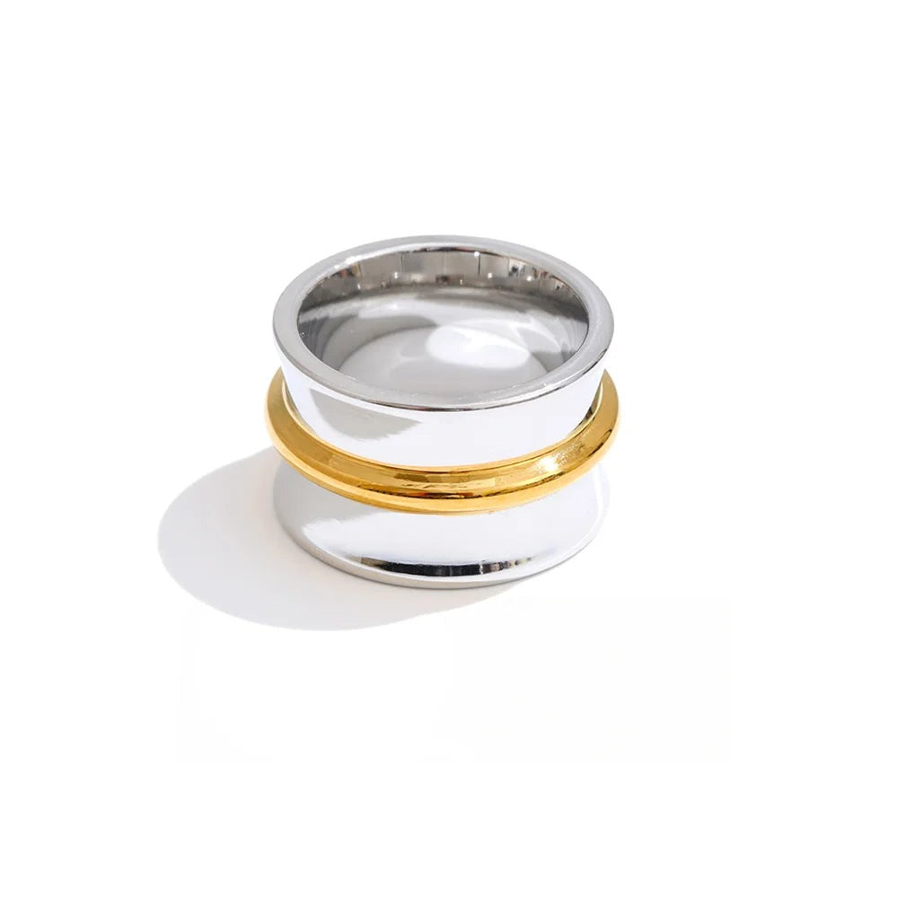 Gold-plated stainless steel ring with a shiny finish.