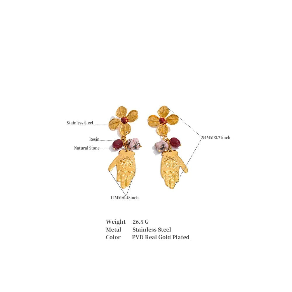 Flower earrings in gold-plated stainless steel.
