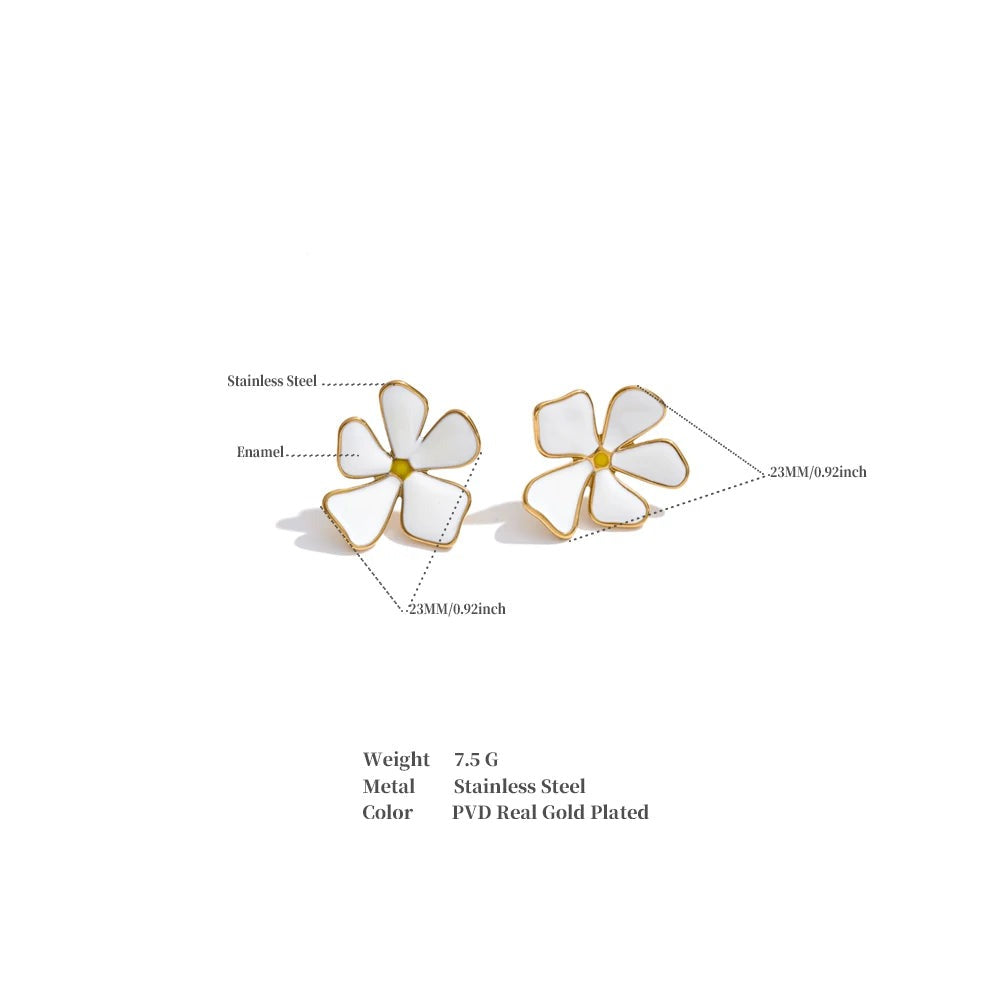 Flower earrings in gold-plated stainless steel.