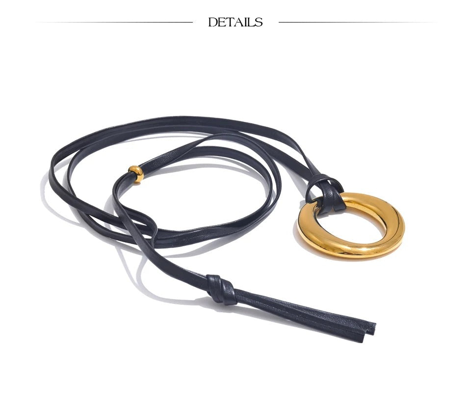 Coin geometric necklace in gold-plated stainless steel.