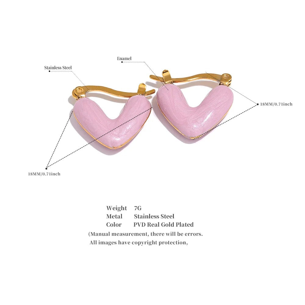 White enamel heart earrings in gold-plated stainless steel with enamel.