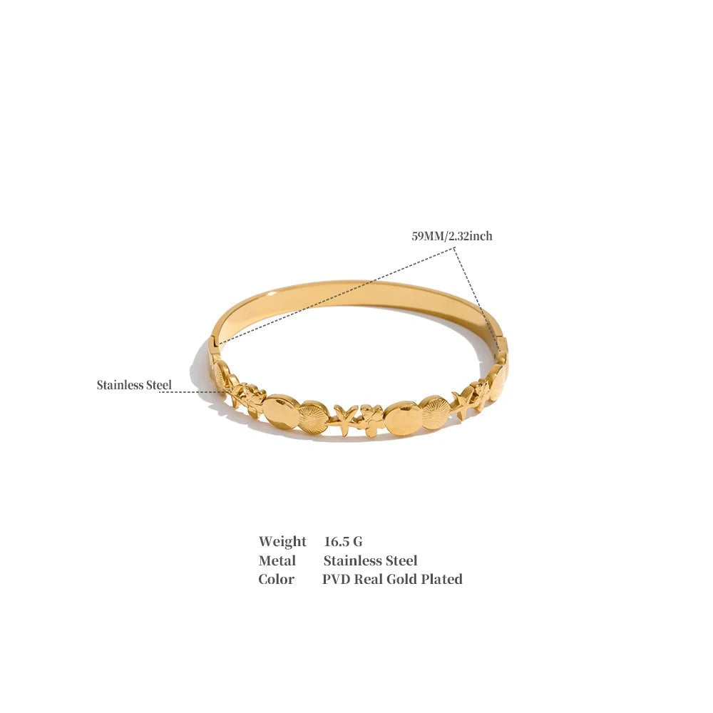 Flower star geometric bracelet in gold-plated stainless steel.
