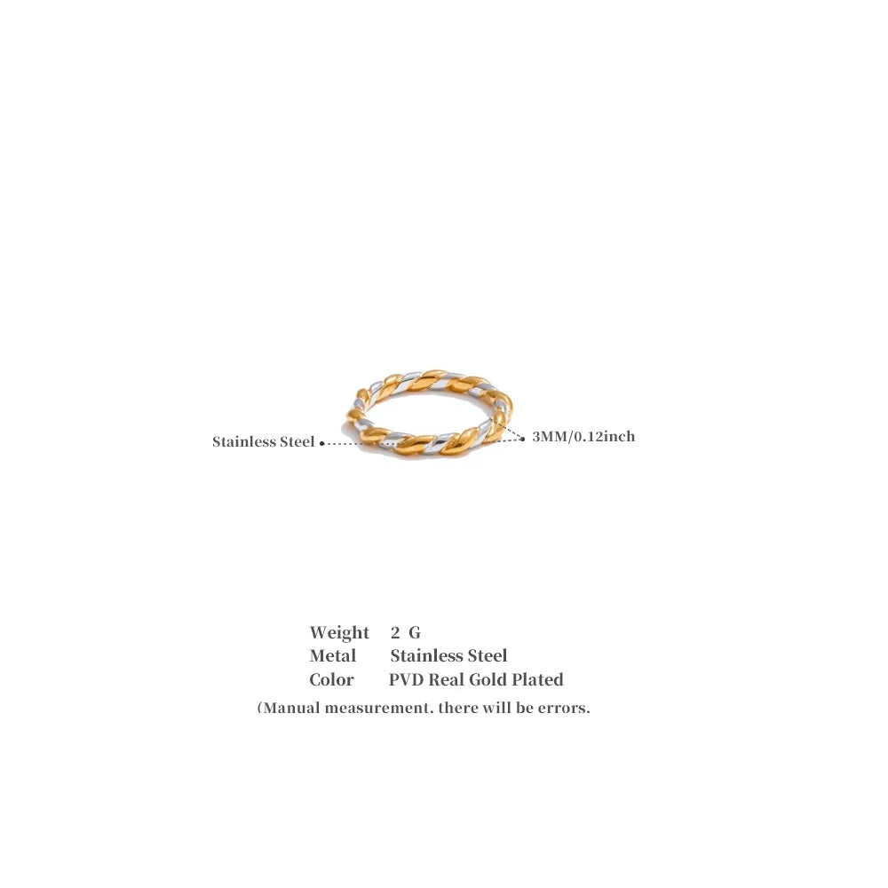 Minimalist geometric ring in 18K gold-plated stainless steel.