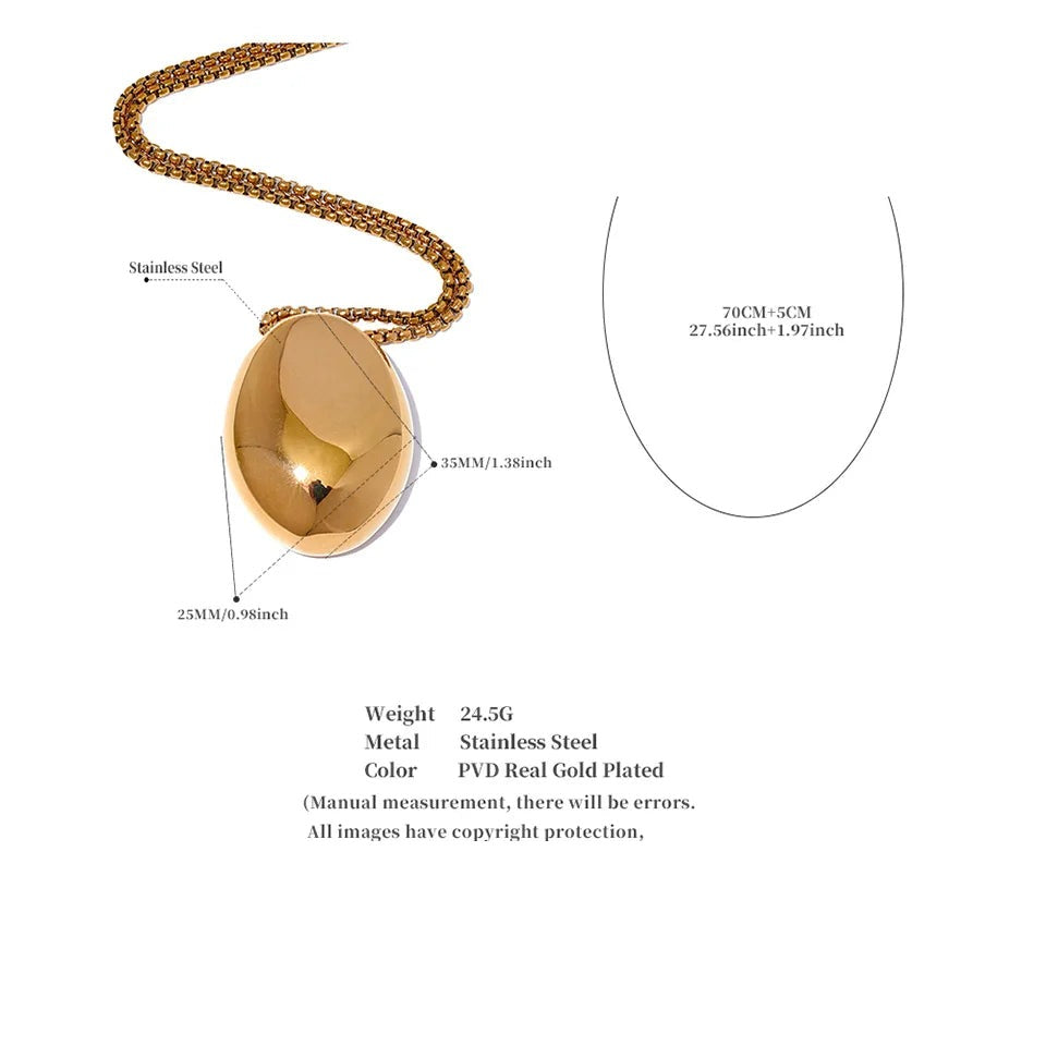 Minimalist geometric chain necklace in gold-plated 316L stainless steel.