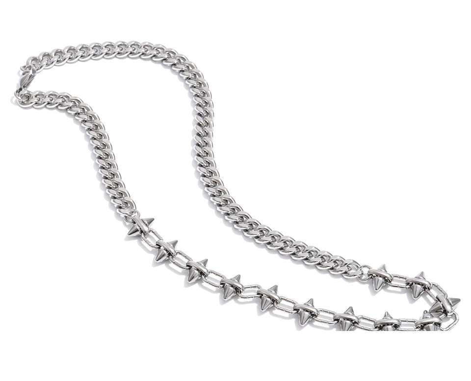 Vintage geometric chain necklace in gold-plated stainless steel.