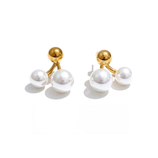 Gold-plated stainless steel earrings with pearls.