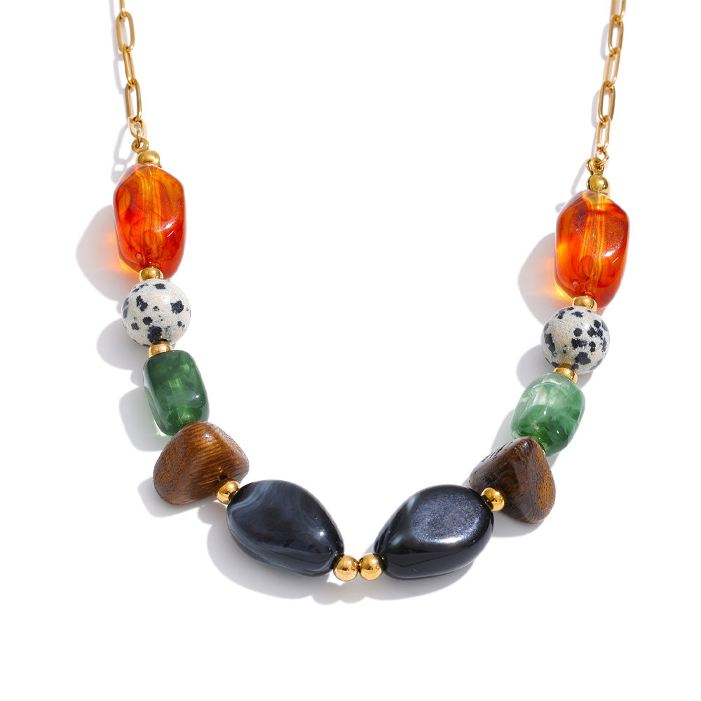Resin natural stone beaded necklace in gold-plated stainless steel with natural stone and resin.