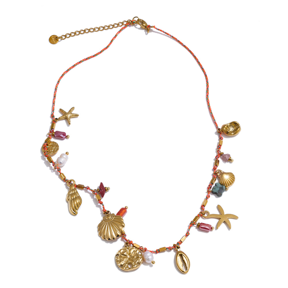 Shell natural stone star necklace in gold-plated stainless steel with natural stone and shell.