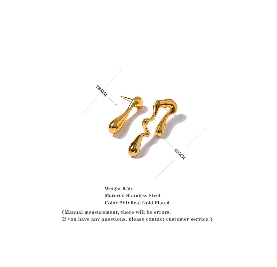 Geometric earrings in 18K gold-plated stainless steel.