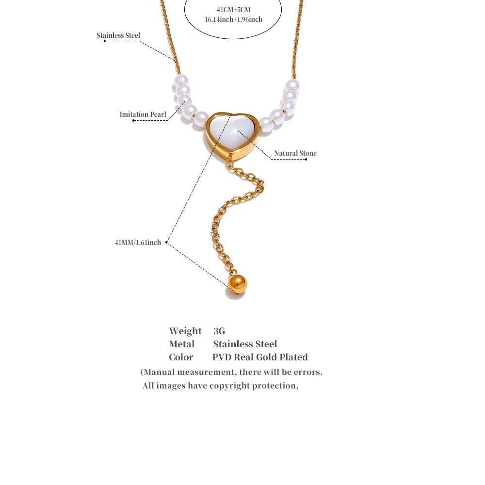 Pearl natural stone heart necklace in gold-plated stainless steel with pearl and natural stone.