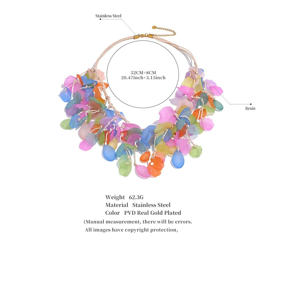 Resin multi-color y2k necklace in gold-plated stainless steel with resin.