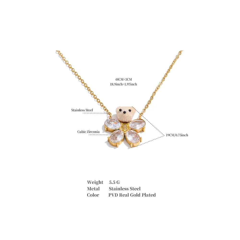 Cubic zirconia flower necklace in gold-plated stainless steel with cubic zirconia.