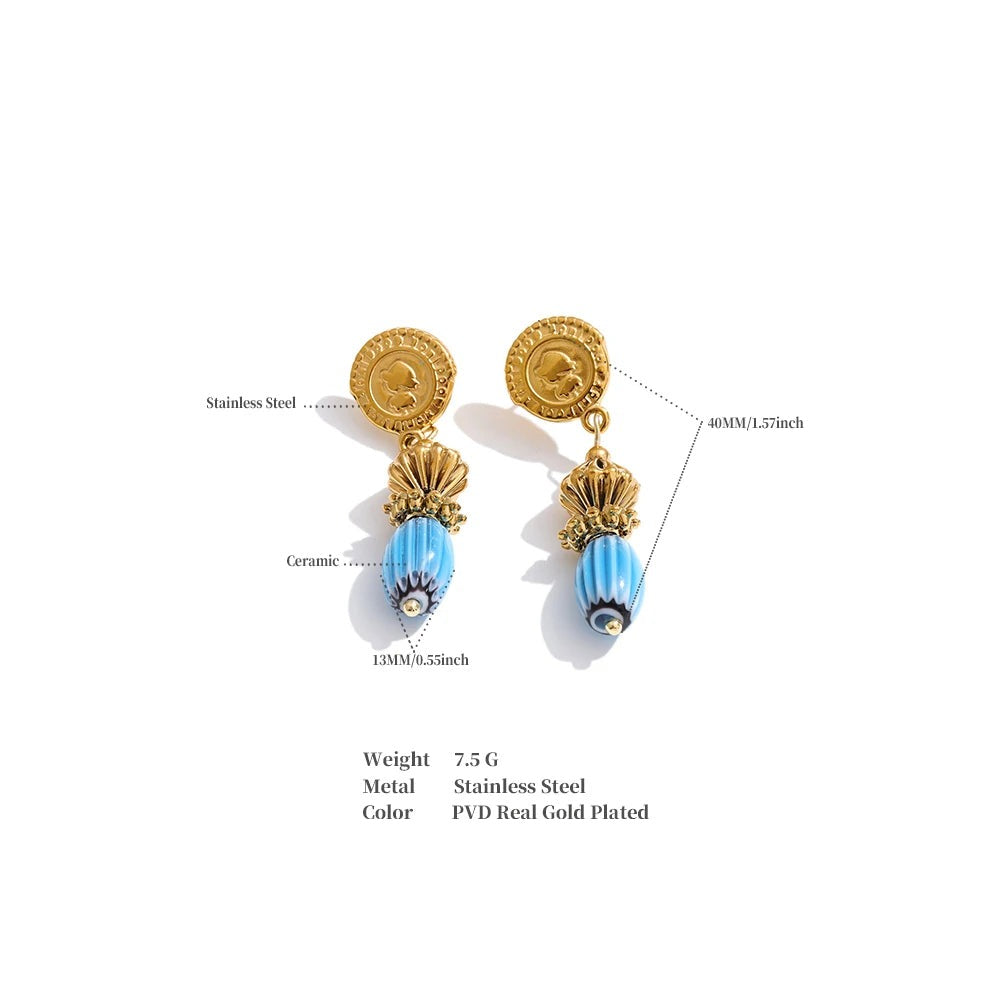 Geometric earrings in gold-plated stainless steel.