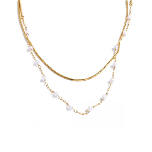 Gold-plated stainless steel necklace with pearl.