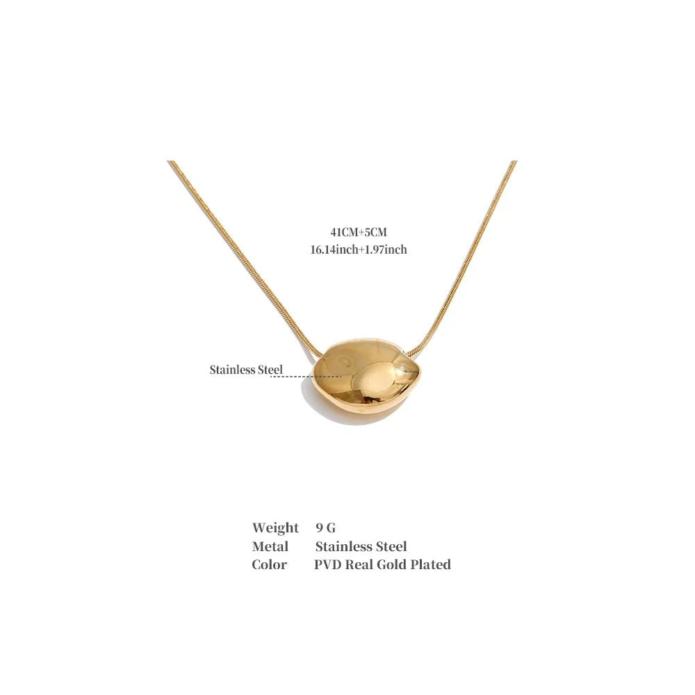 Geometric necklace in gold-plated stainless steel.