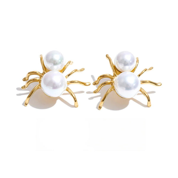 Gold-plated stainless steel earrings with pearls.