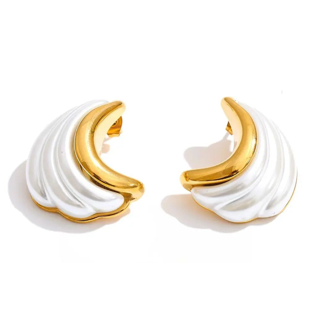 Gold-plated stainless steel earrings with pearl detailing.