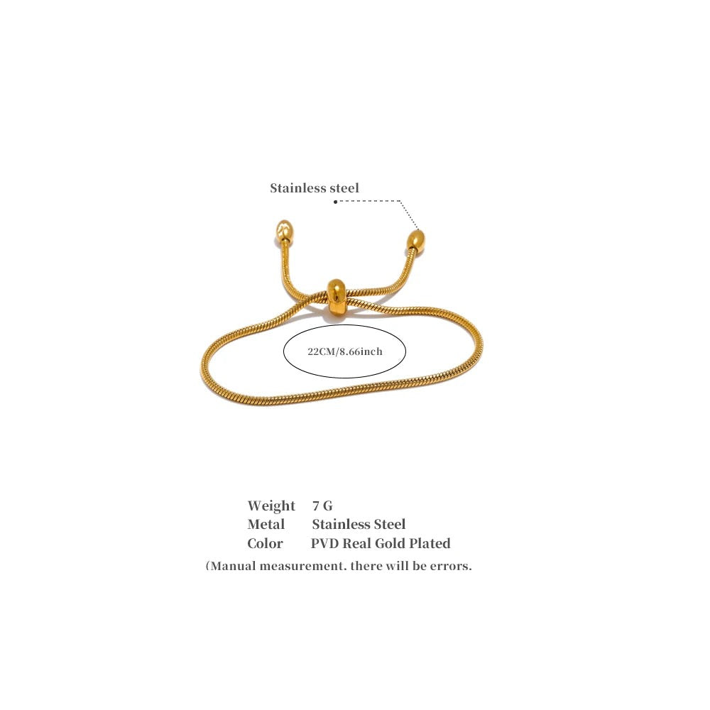 Geometric chain necklace in gold-plated stainless steel.