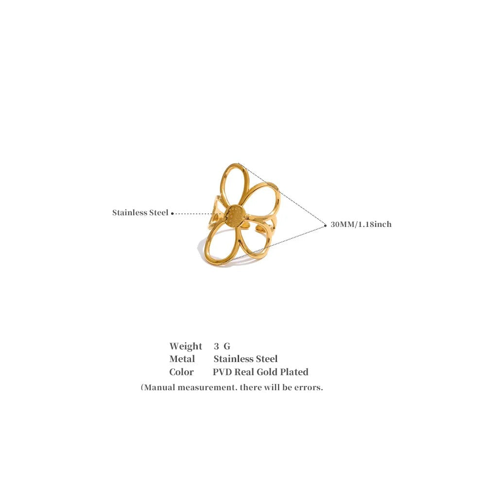 Flower ring in gold-plated stainless steel.