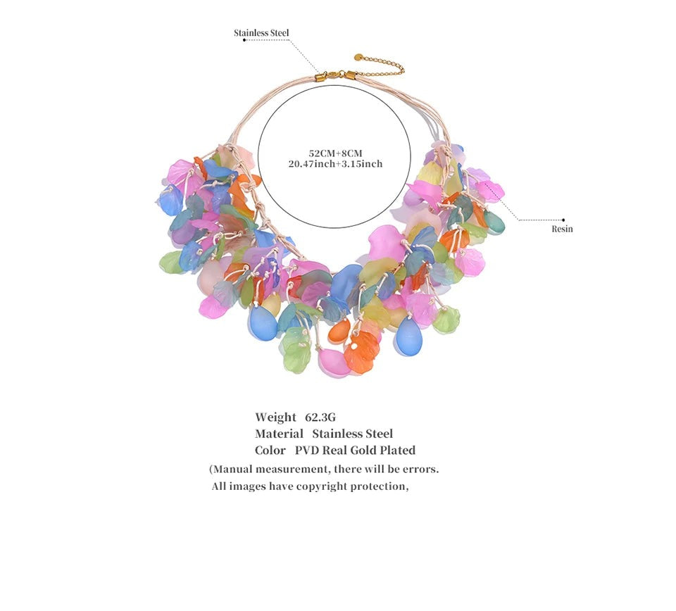 Resin multi-color y2k necklace in gold-plated stainless steel with resin.