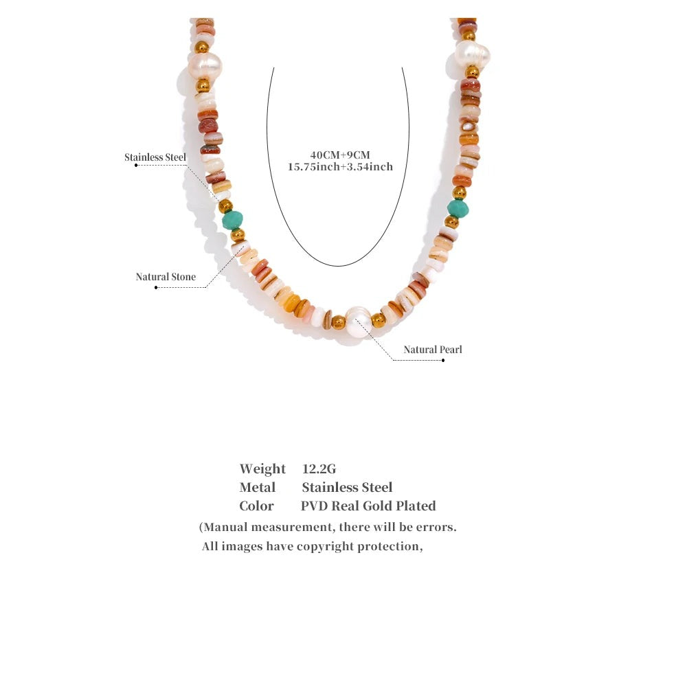 Freshwater pearl natural stone beaded necklace in gold-plated stainless steel with freshwater pearl and natural stone.
