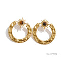 Geometric earrings in gold-plated stainless steel.
