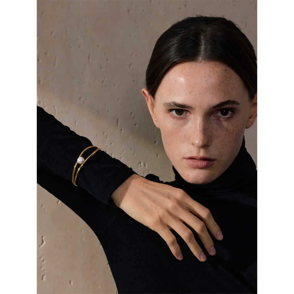 Pearl Geometric Bracelet — Gold-Plated Stainless Steel with Pearl · PS1718