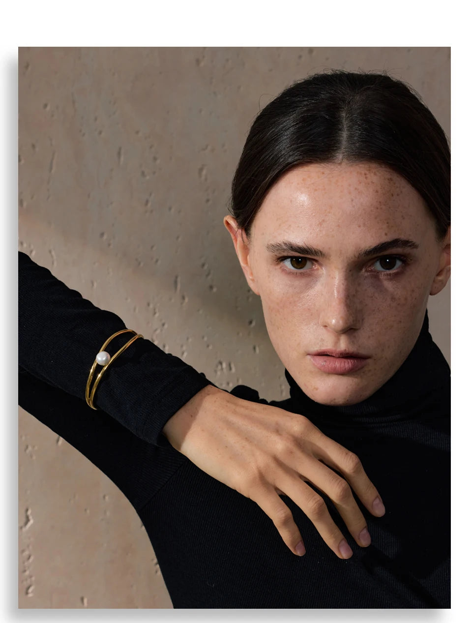 Pearl Geometric Bracelet — Gold-Plated Stainless Steel with Pearl · PS1718