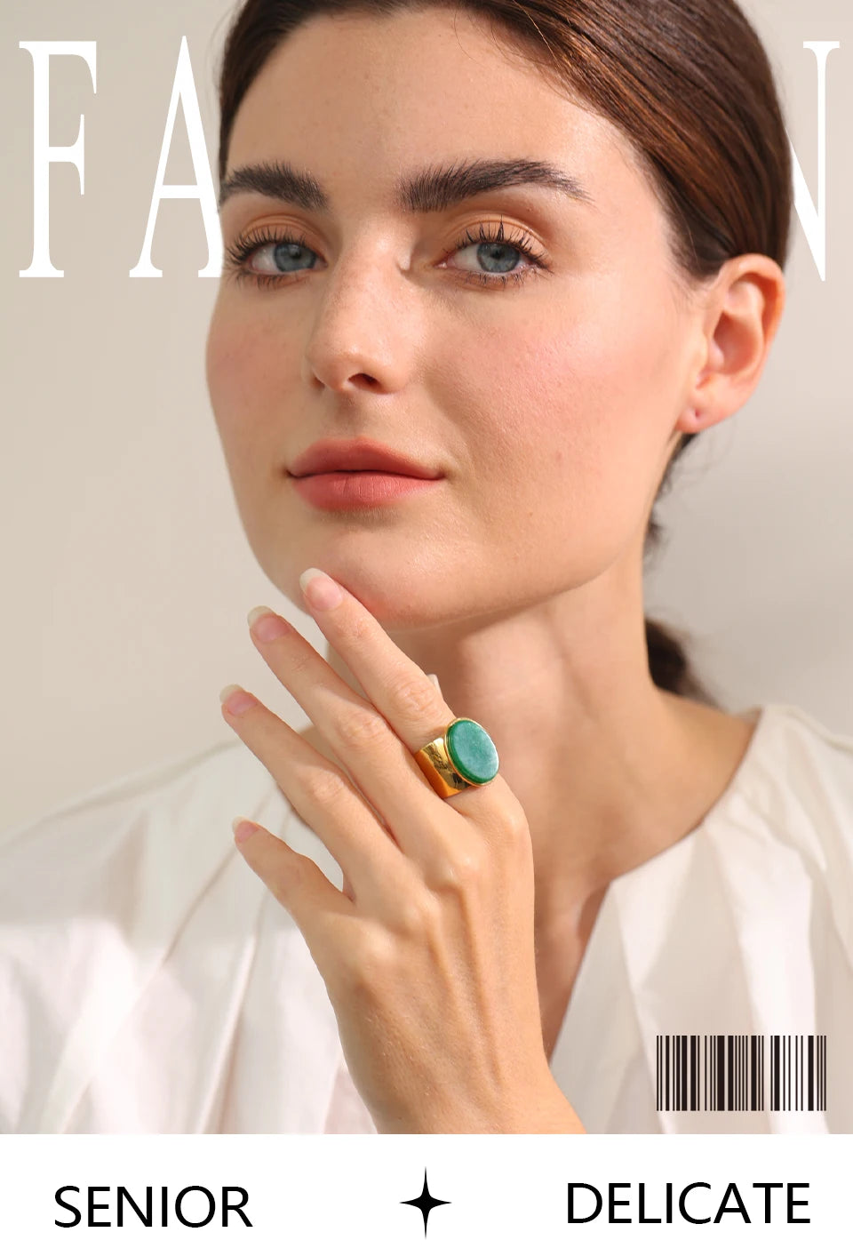 Natural stone geometric ring in gold-plated stainless steel with natural stone.