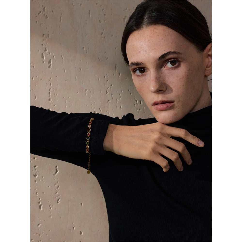 Cubic zirconia multi-color geometric necklace in gold-plated stainless steel with cubic zirconia.