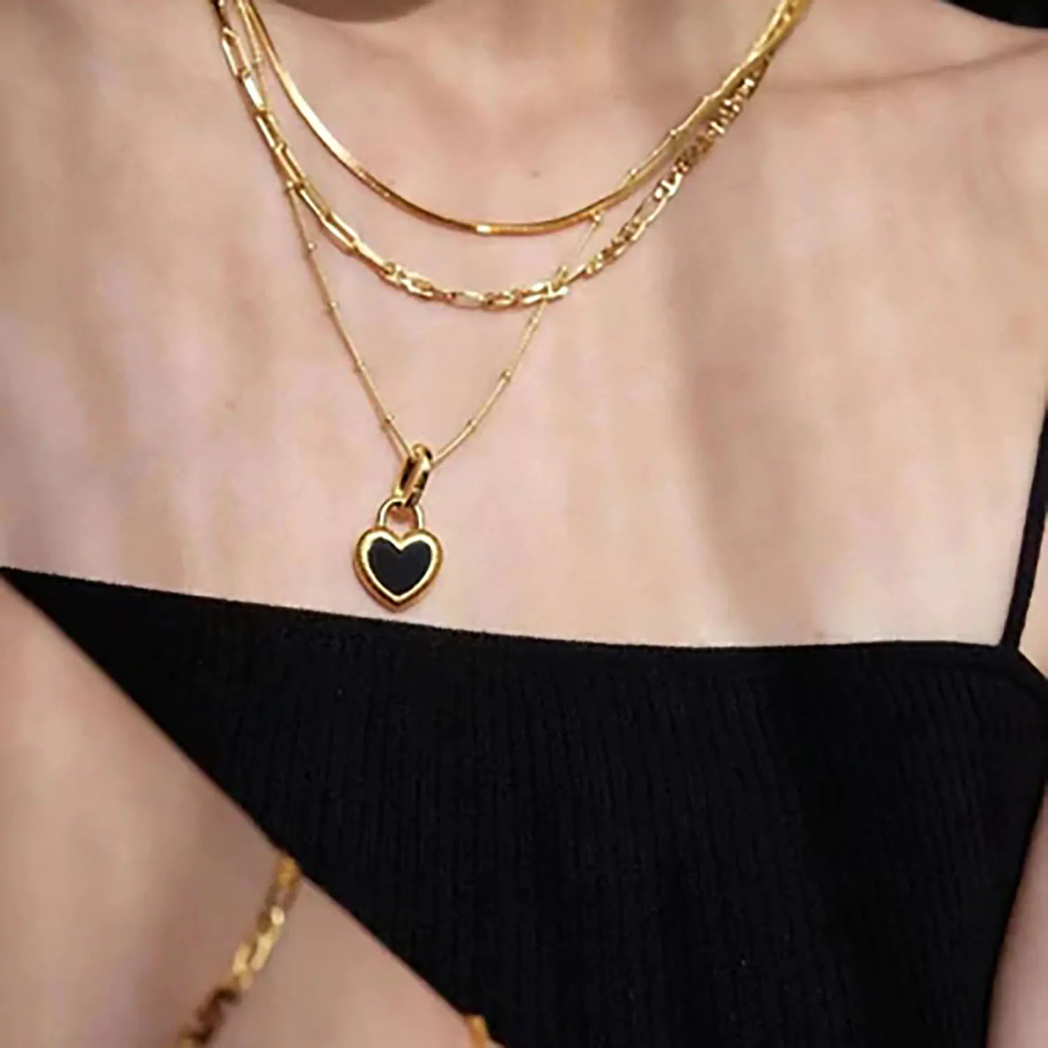 Black Heart Pendant Necklace — Stainless Steel · PS148
