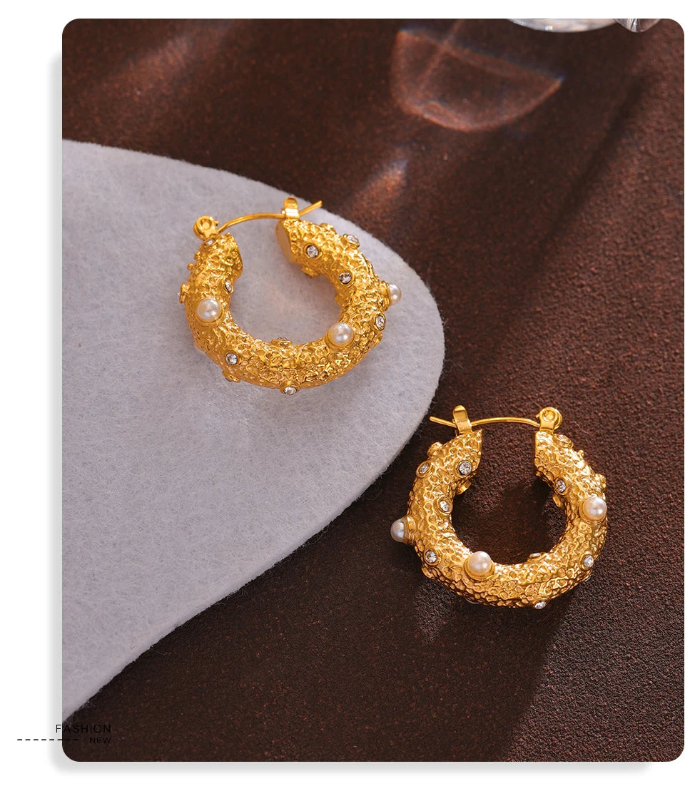 Cubic Zirconia Pearl Geometric Earrings — Gold-Plated Stainless Steel with Pearl and Cubic Zirconia · PS1627