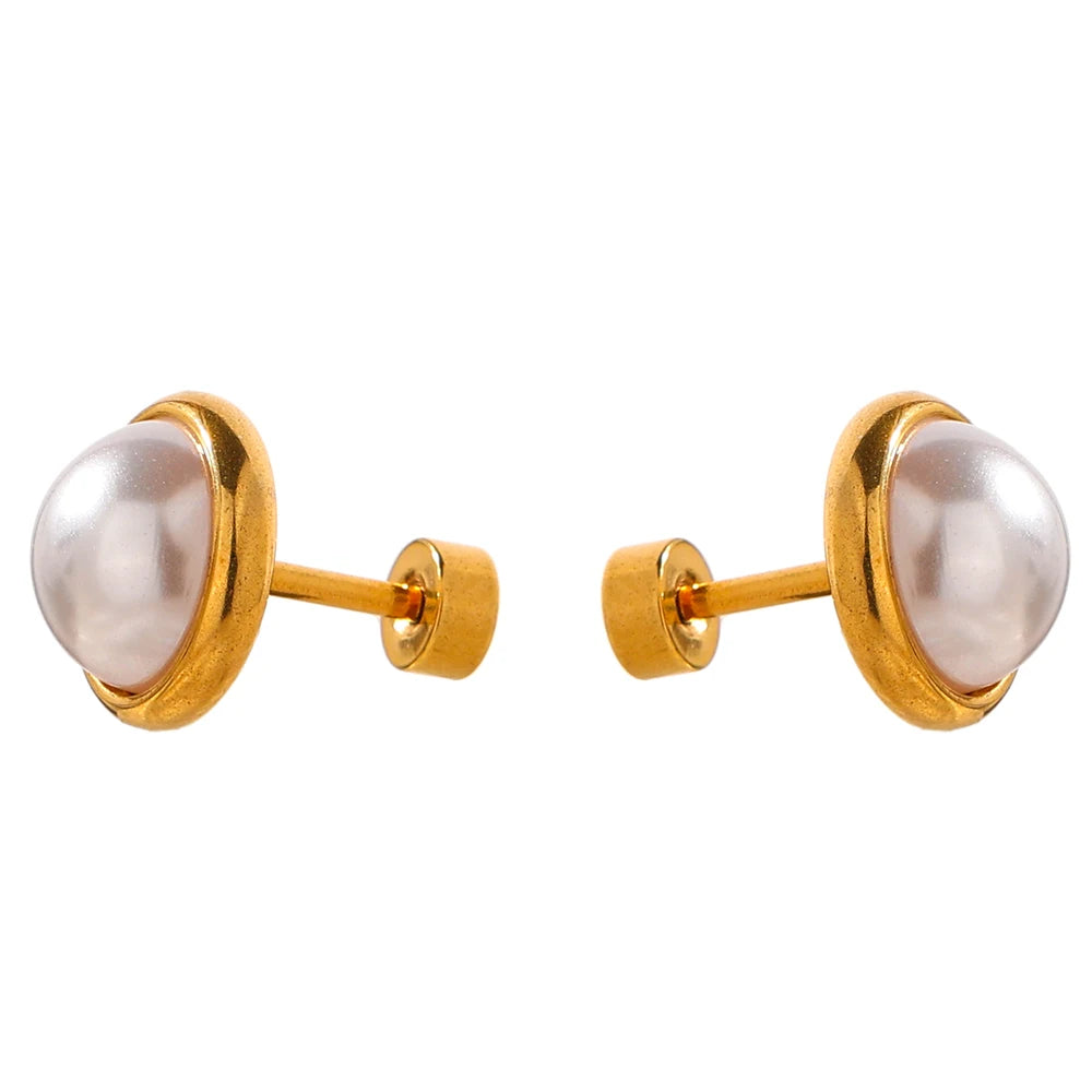 Pearl geometric earrings in gold-plated stainless steel with pearl.