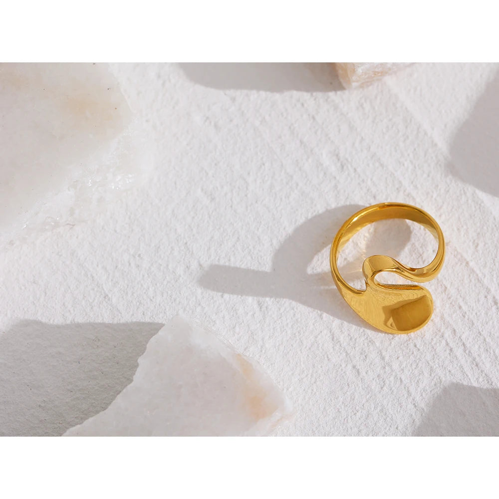 Geometric ring in 18K gold-plated 316L stainless steel.