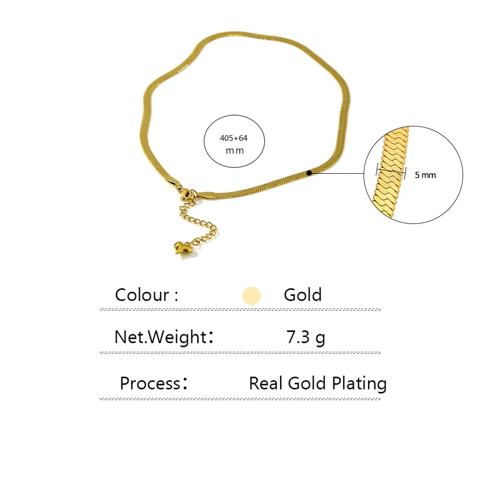 Snake geometric chain necklace in gold-plated stainless steel.