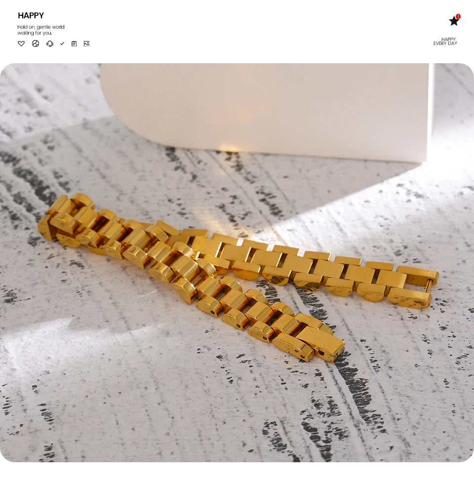 Geometric Chain Bracelet — Gold-Plated Stainless Steel · PS1930