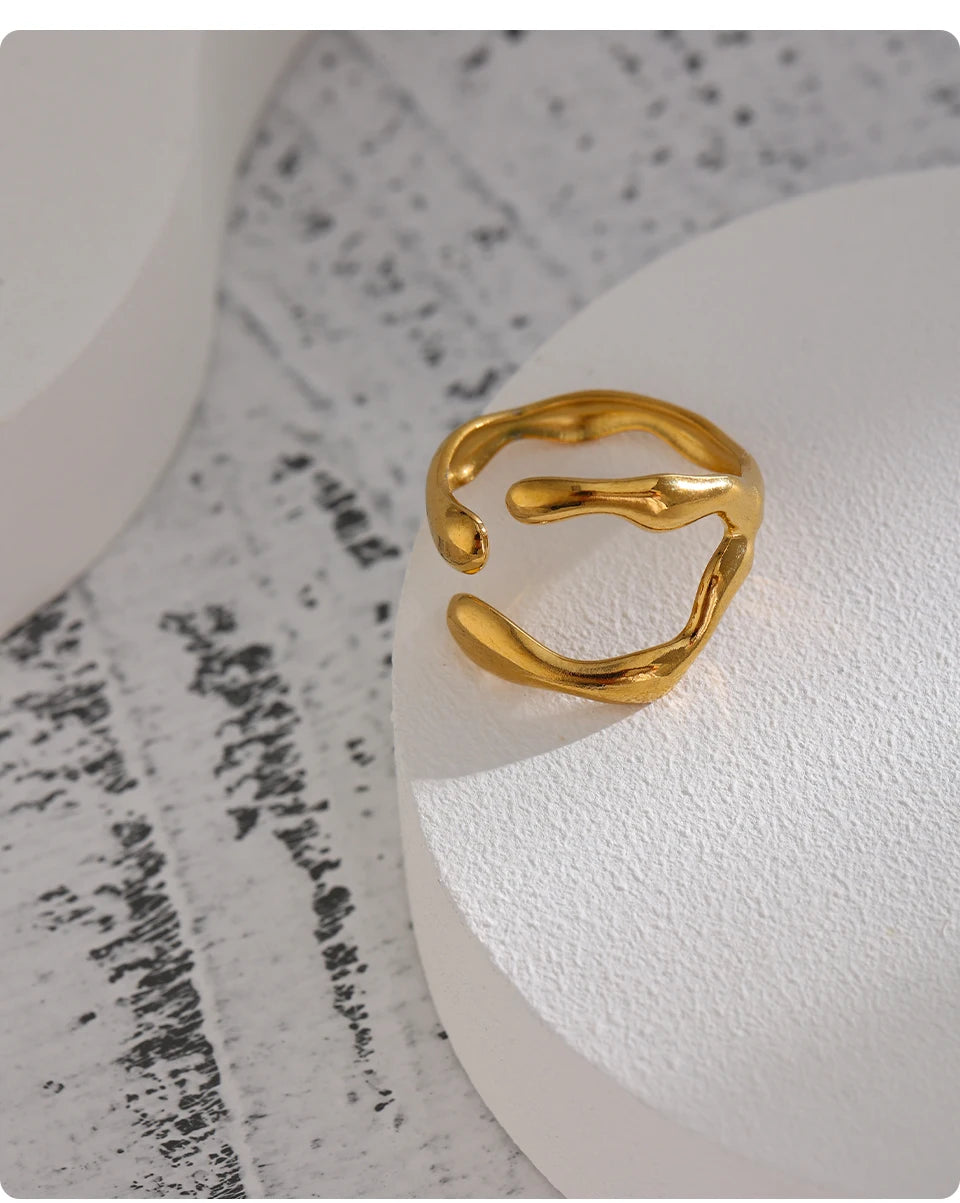 Geometric ring in 18K gold-plated 316L stainless steel.