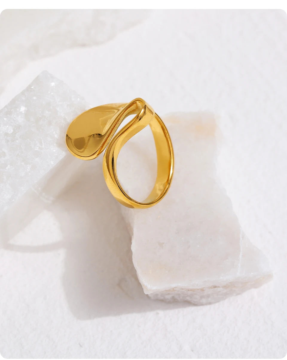 Geometric ring in 18K gold-plated 316L stainless steel.