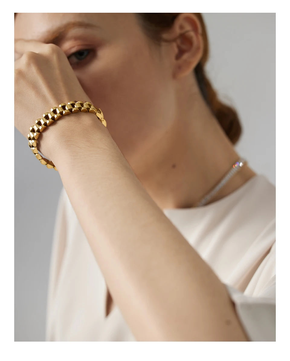 Geometric Chain Bracelet — Gold-Plated Stainless Steel · PS1930