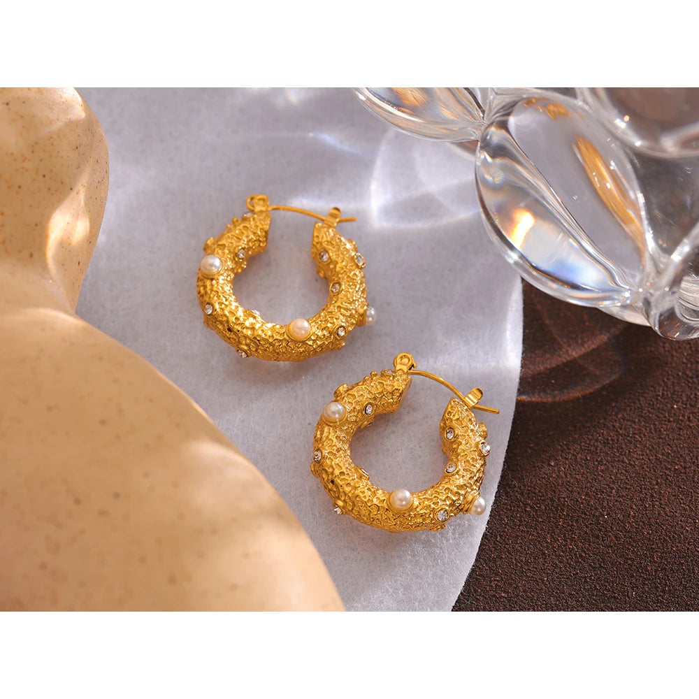 Cubic Zirconia Pearl Geometric Earrings — Gold-Plated Stainless Steel with Pearl and Cubic Zirconia · PS1627