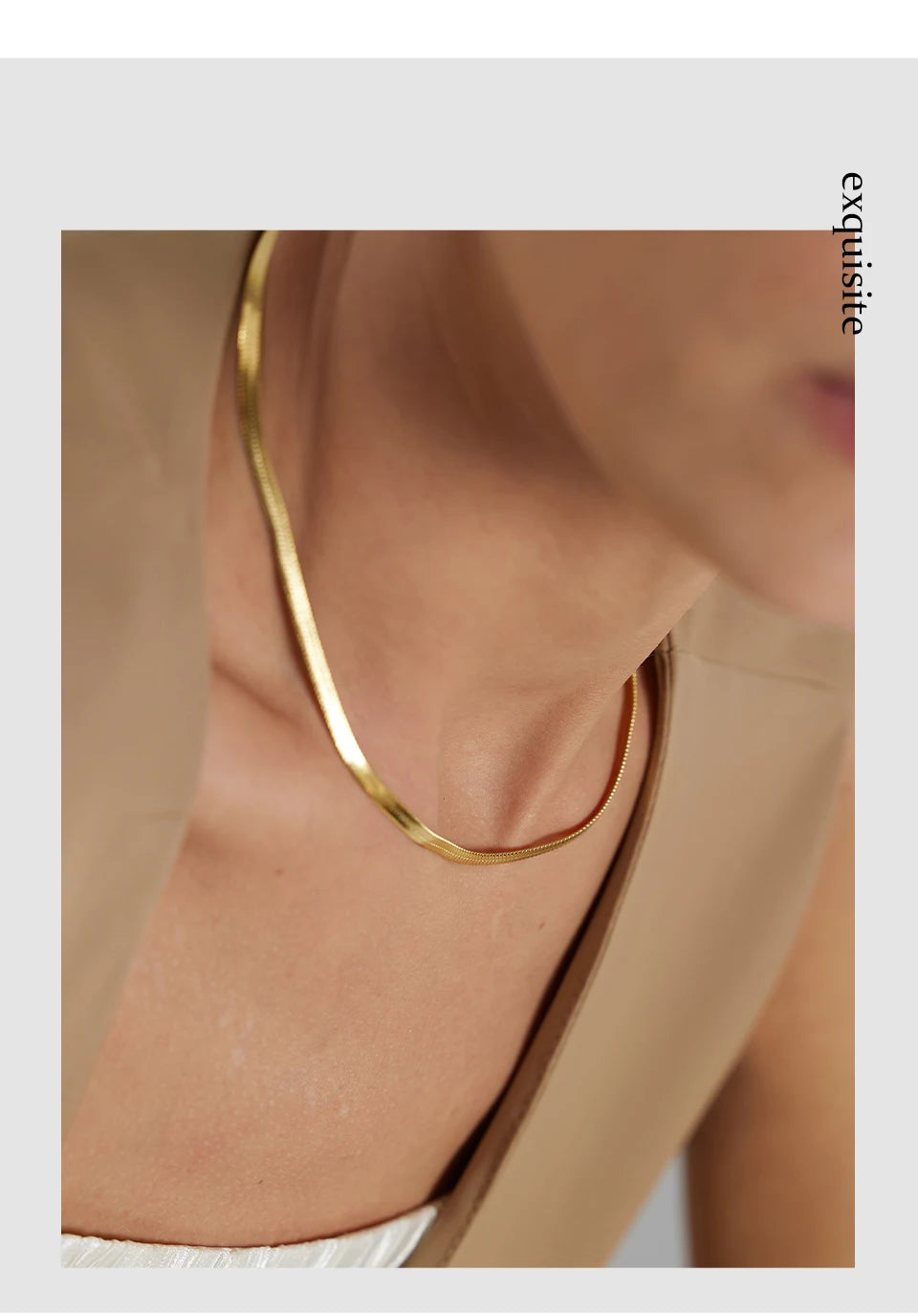Snake geometric chain necklace in gold-plated stainless steel.