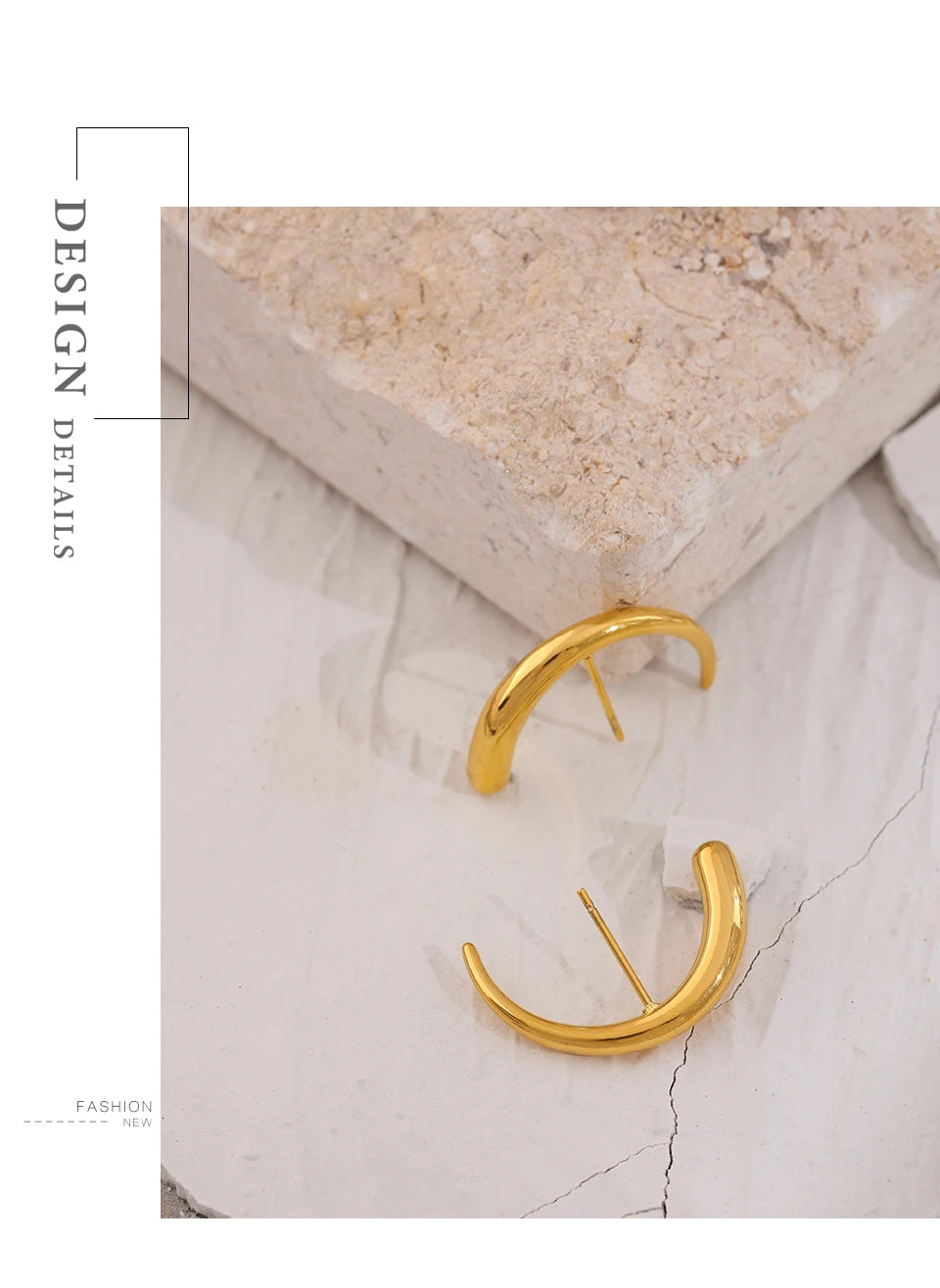 Geometric earrings in gold-plated stainless steel.