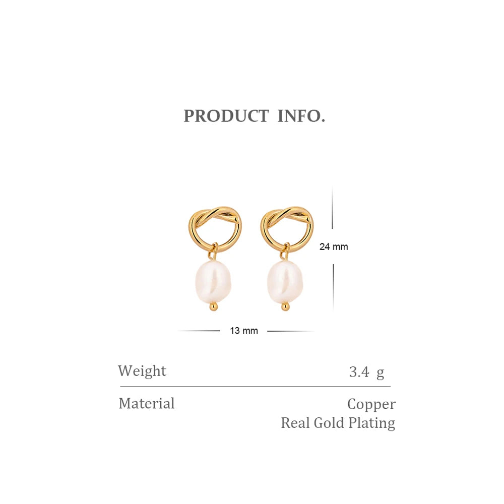 Freshwater pearl minimalist geometric earrings in copper with freshwater pearl.