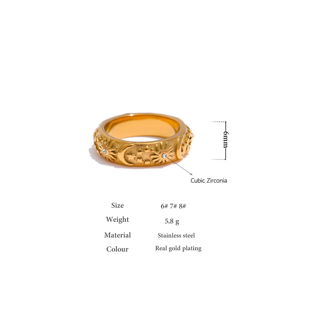 Star moon sun ring in 18K gold-plated stainless steel.