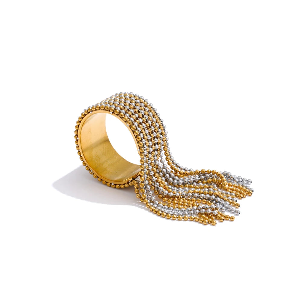 Geometric chain ring in 18K gold-plated stainless steel.