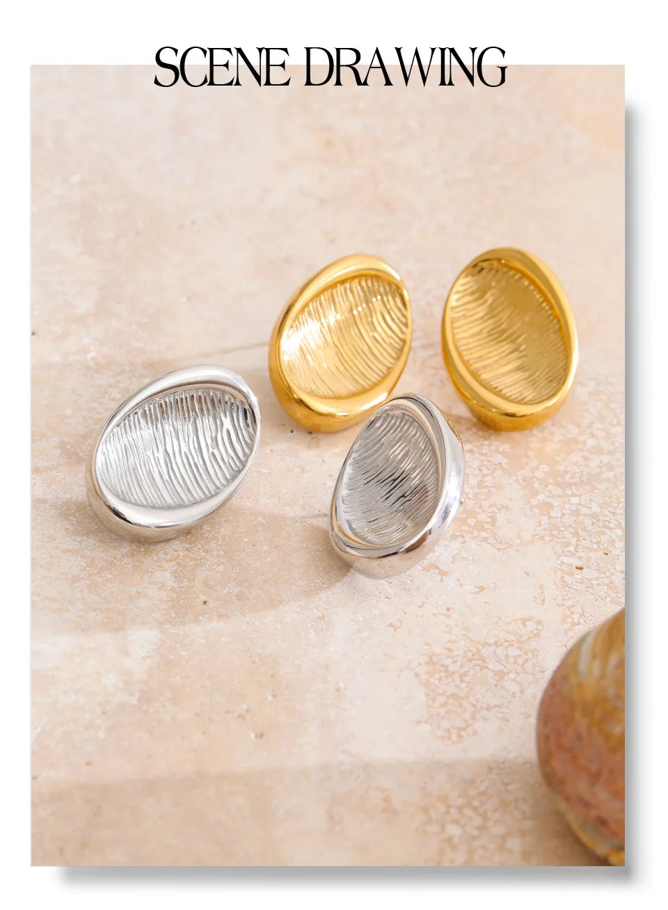 Geometric earrings in gold-plated stainless steel.